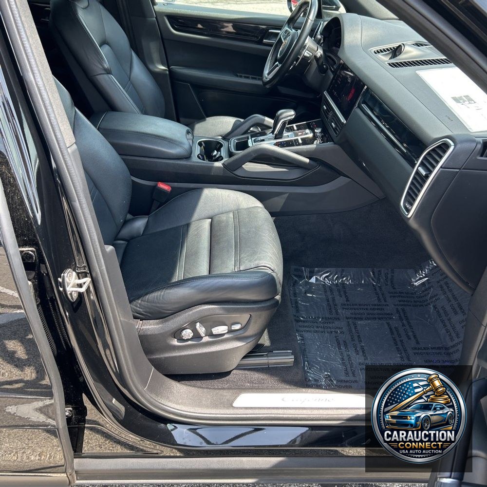 2021 Porsche Cayenne Base