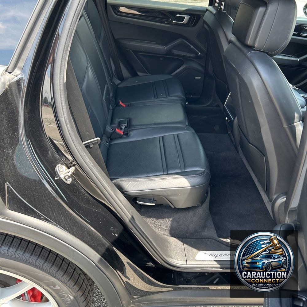 2021 Porsche Cayenne Base