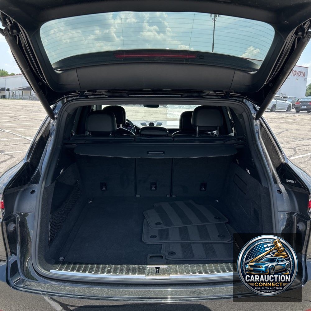 2021 Porsche Cayenne Base