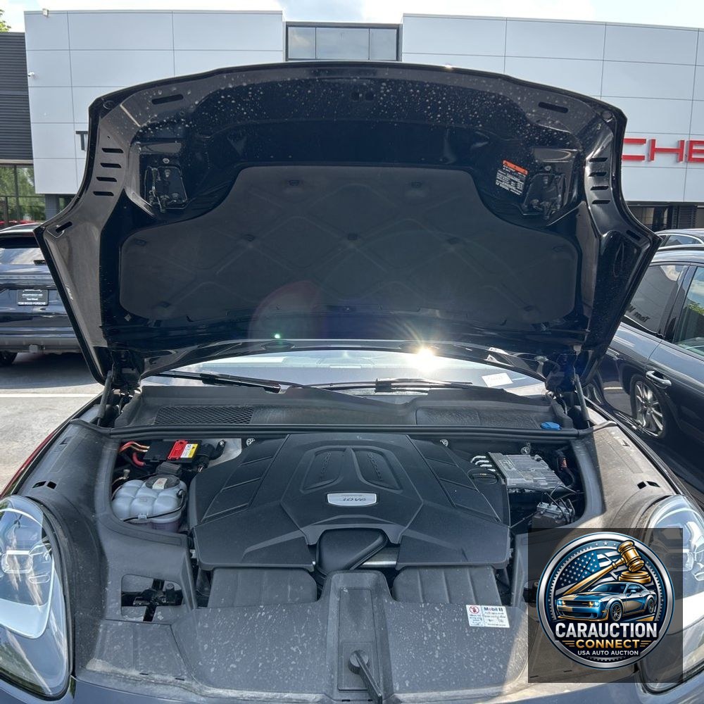 2021 Porsche Cayenne Base