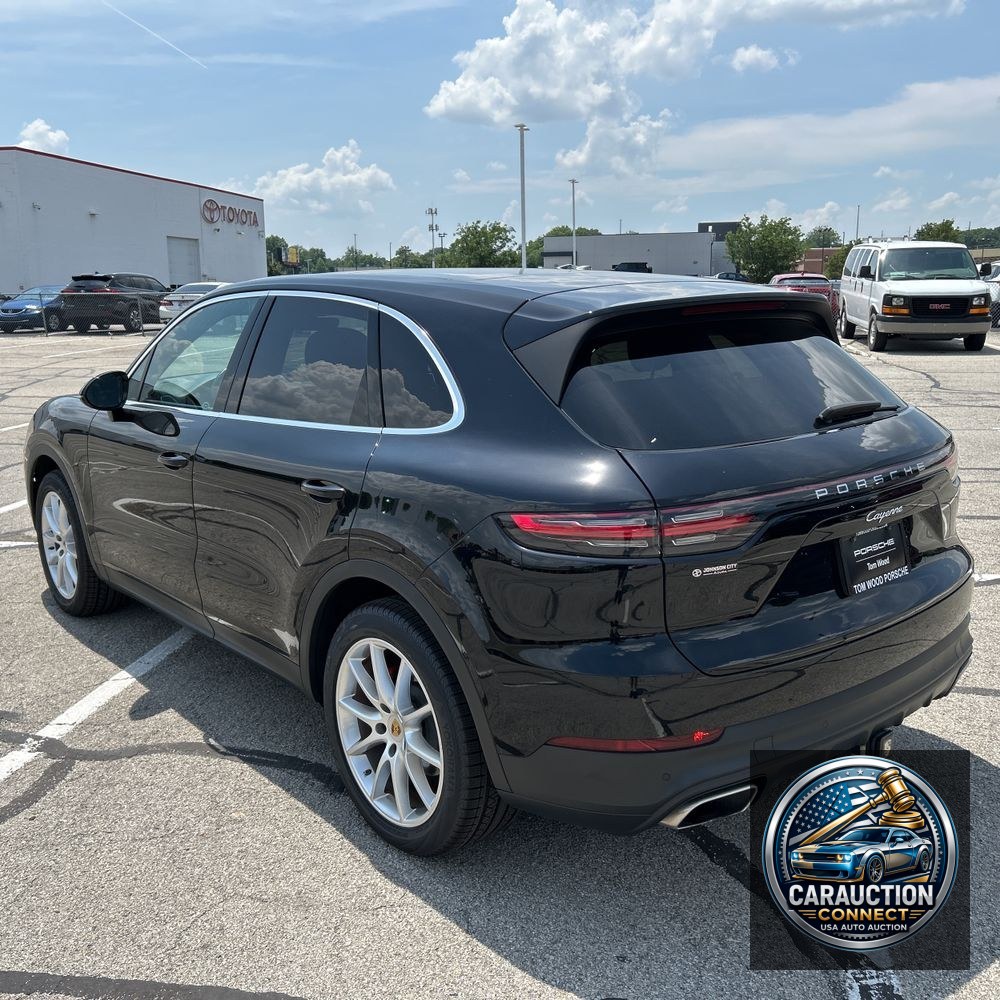2021 Porsche Cayenne Base