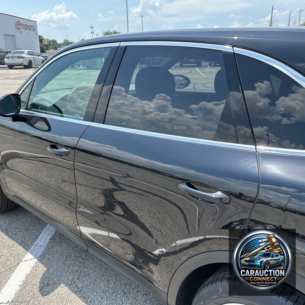 2021 Porsche Cayenne Base