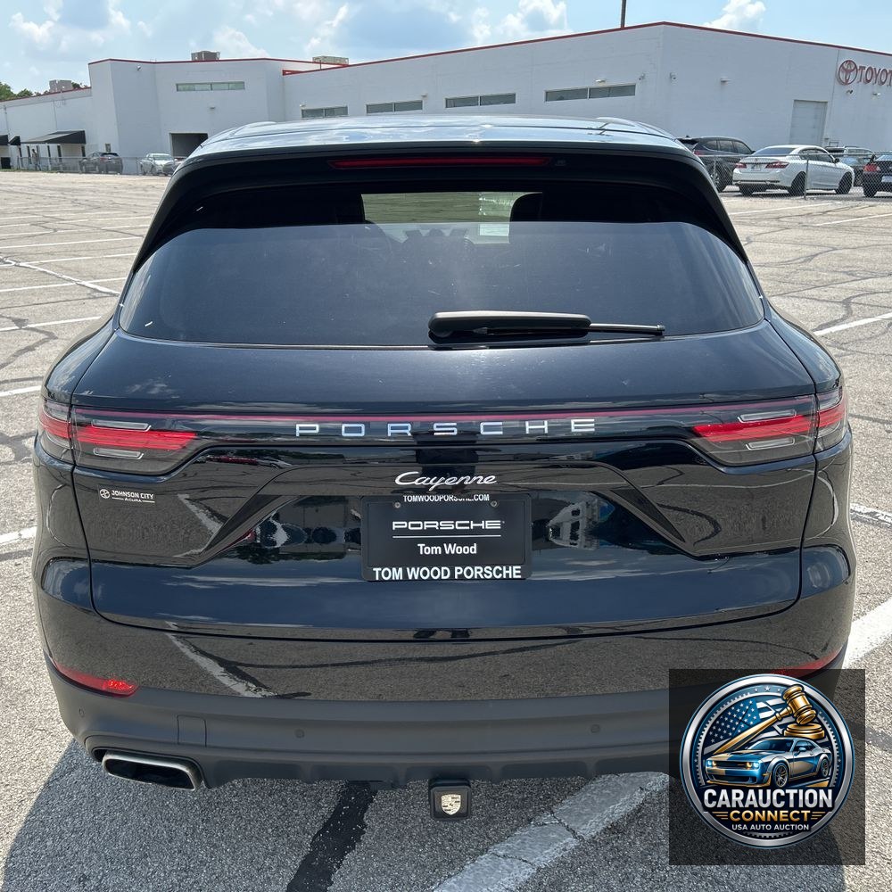 2021 Porsche Cayenne Base
