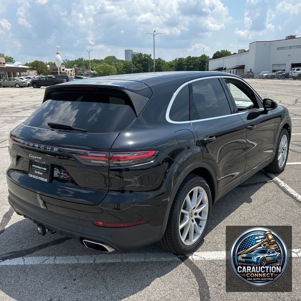 2021 Porsche Cayenne Base