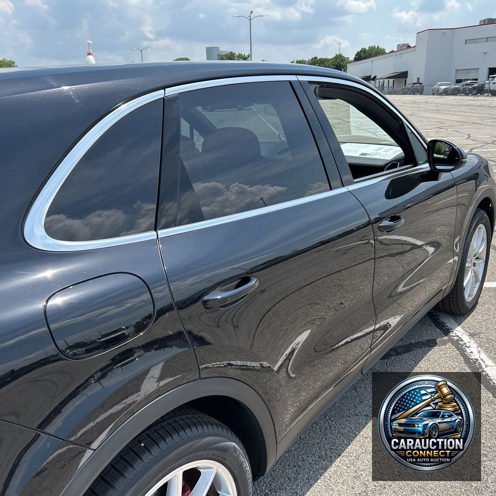 2021 Porsche Cayenne Base