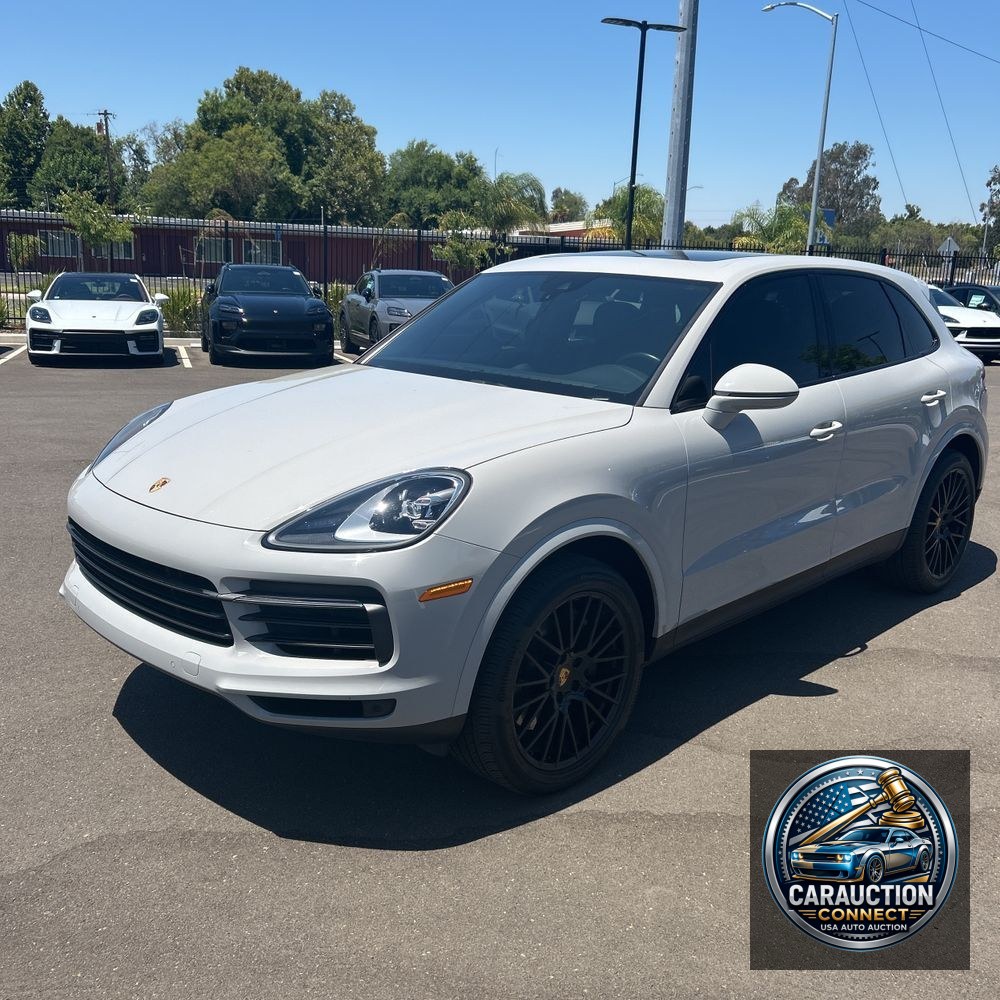 2022 Porsche Cayenne Base