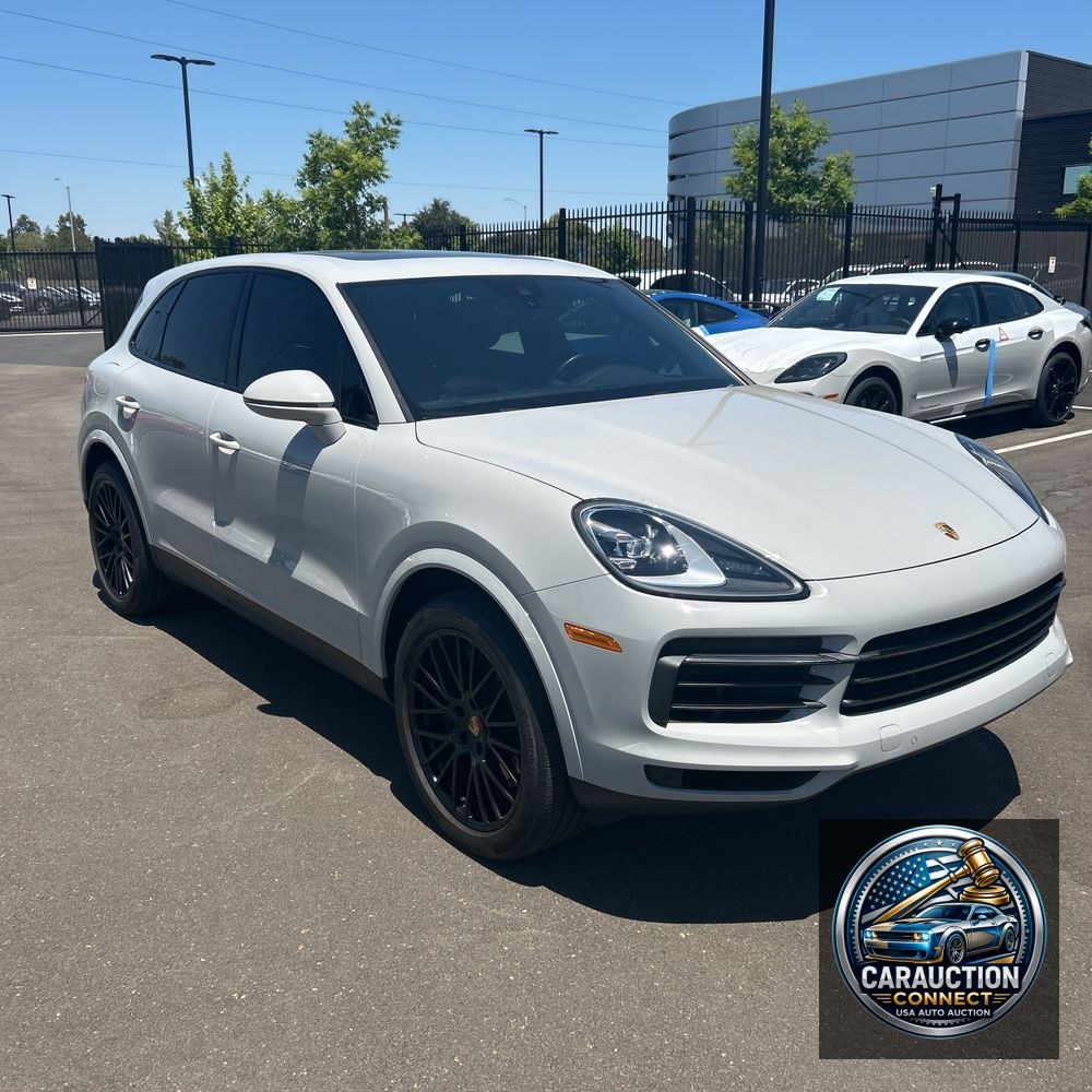 2022 Porsche Cayenne Base