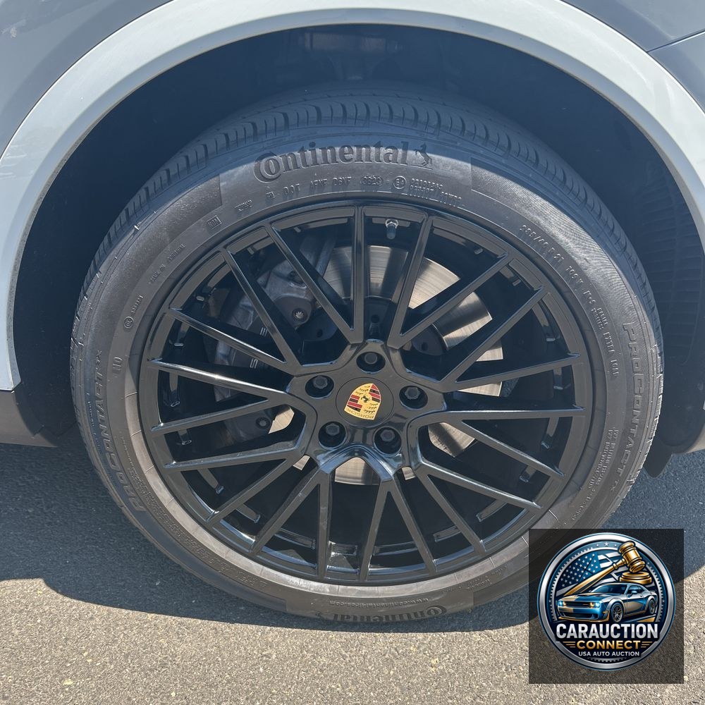2022 Porsche Cayenne Base