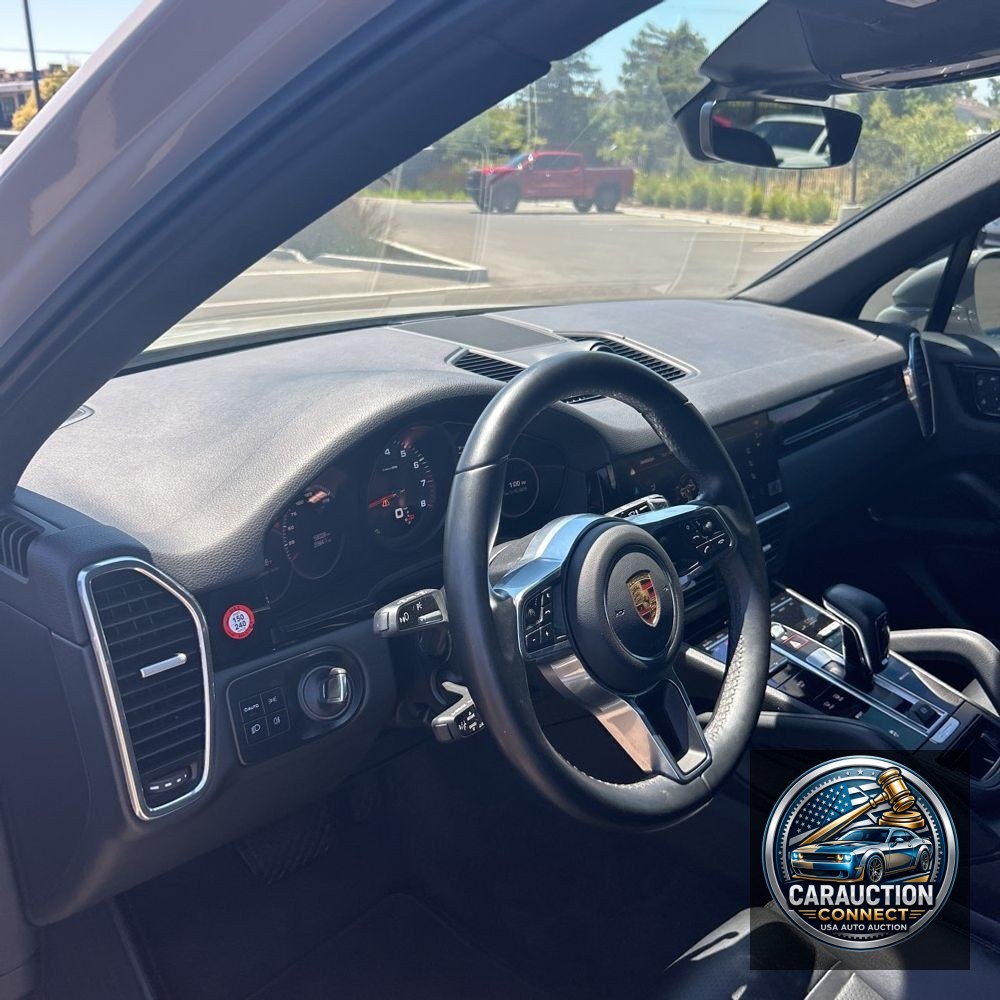 2022 Porsche Cayenne Base
