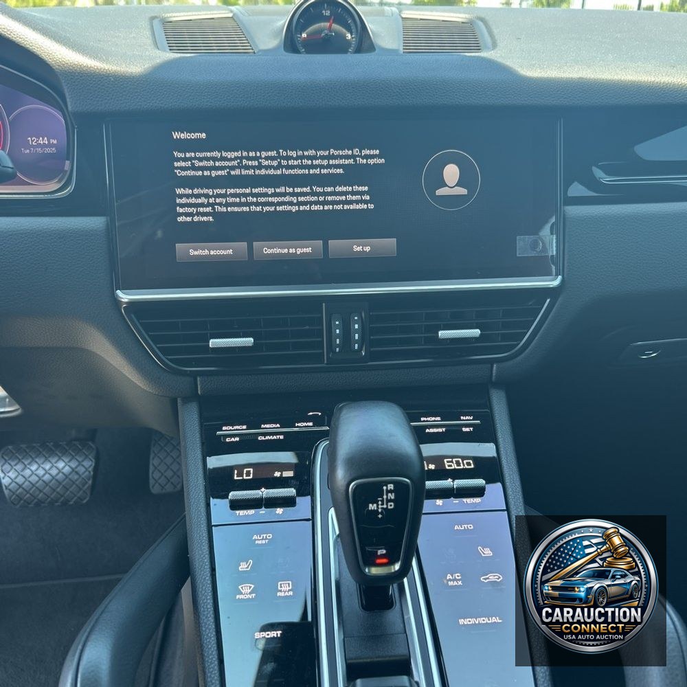 2022 Porsche Cayenne Base