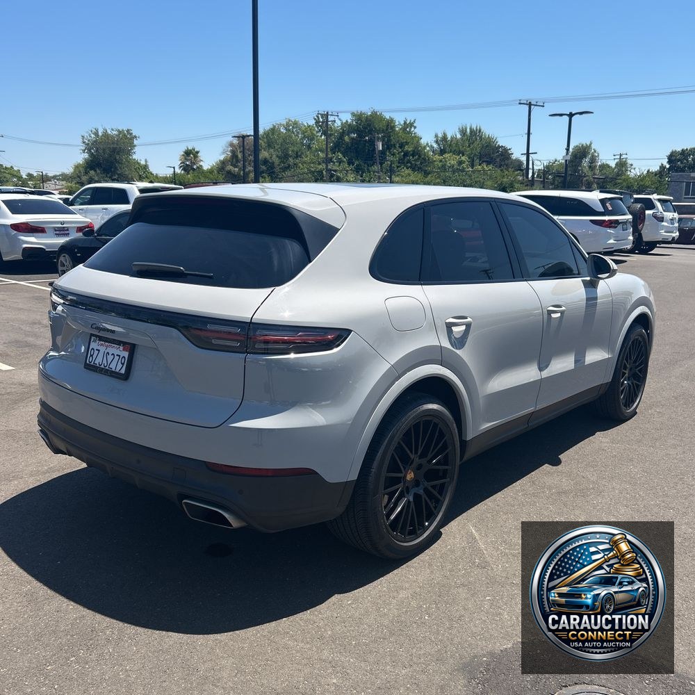 2022 Porsche Cayenne Base