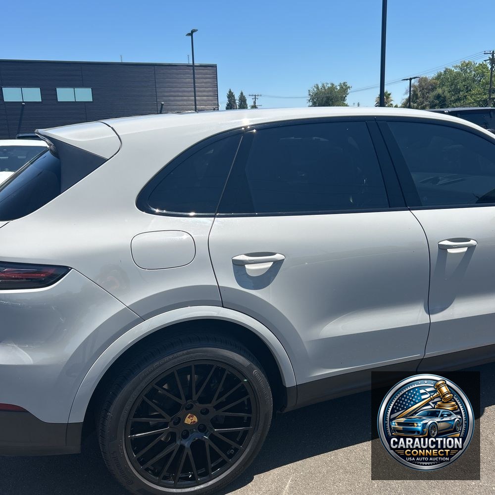 2022 Porsche Cayenne Base