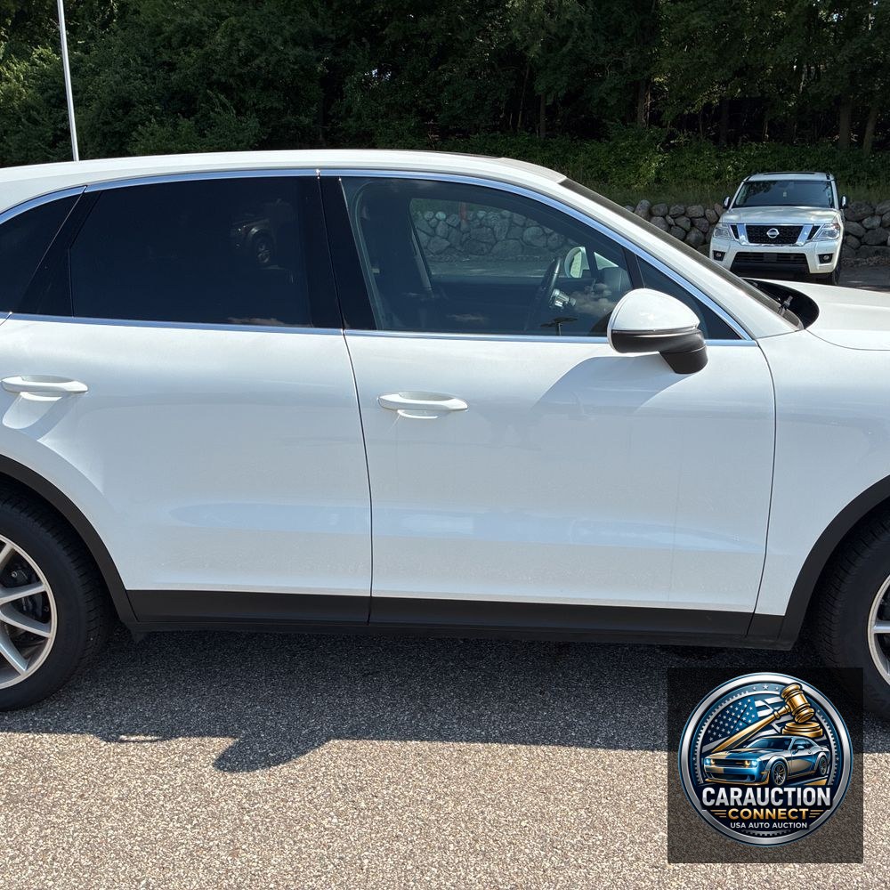 2023 Porsche Cayenne Base