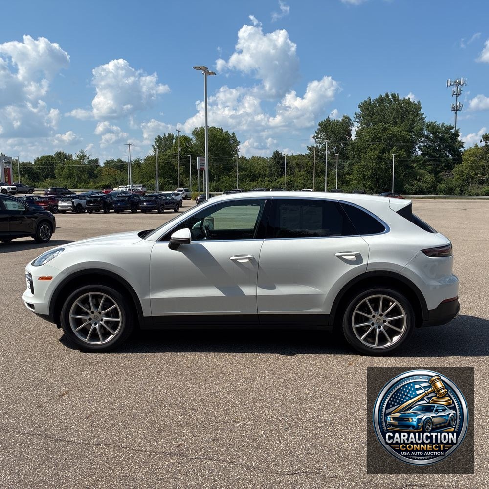 2023 Porsche Cayenne Base