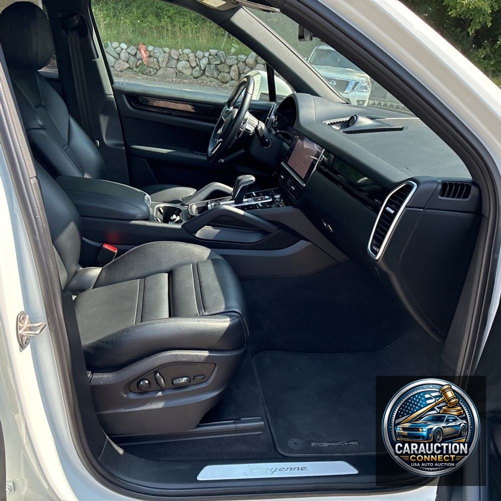 2023 Porsche Cayenne Base