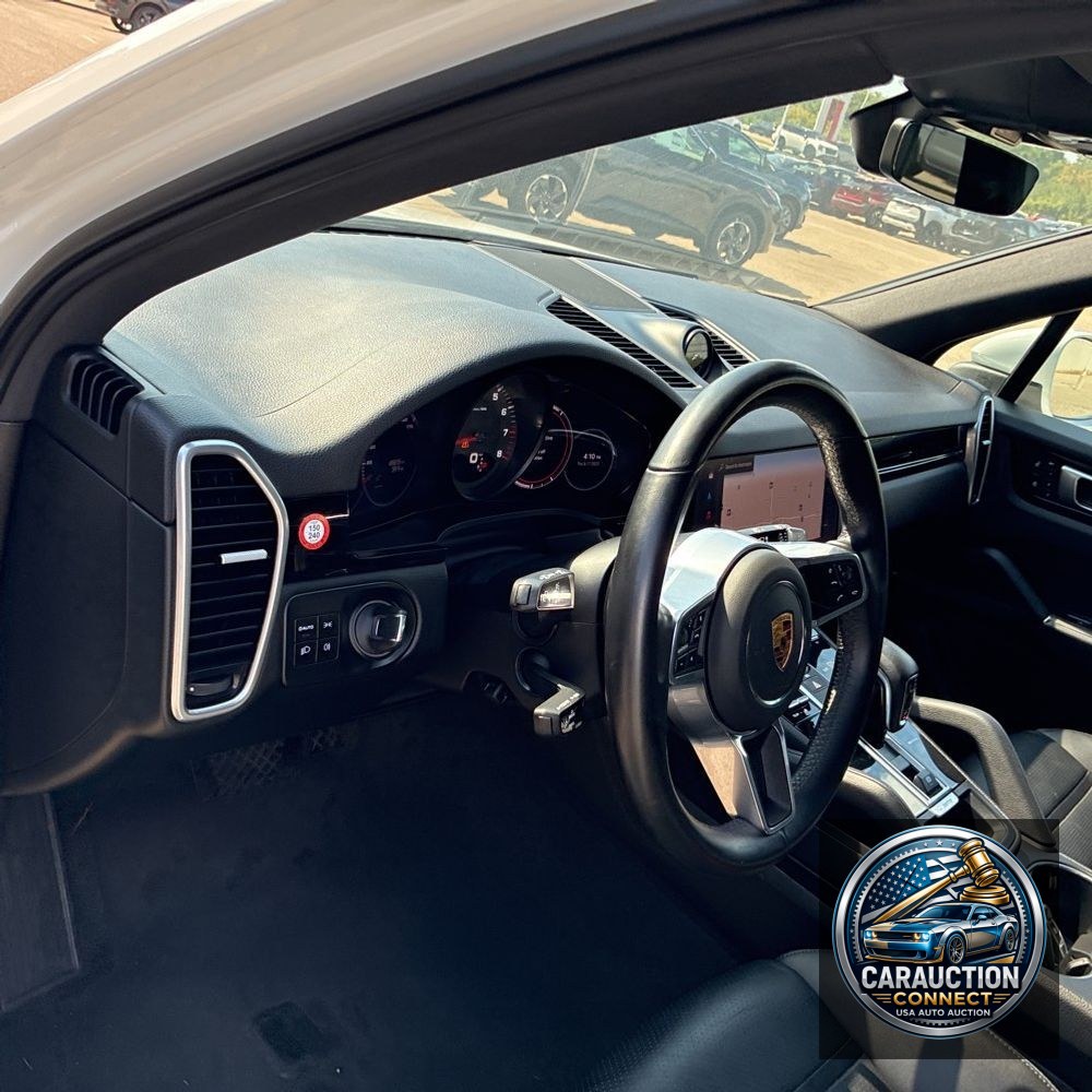 2023 Porsche Cayenne Base
