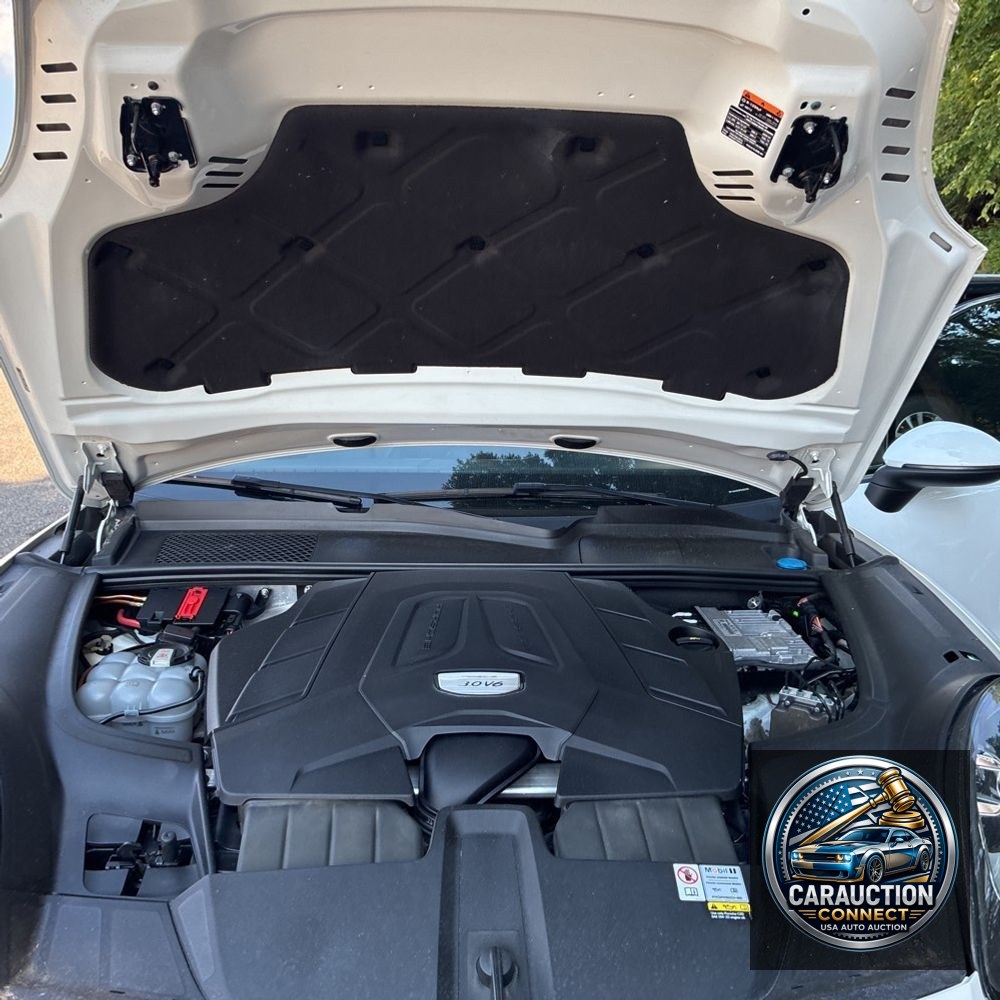 2023 Porsche Cayenne Base