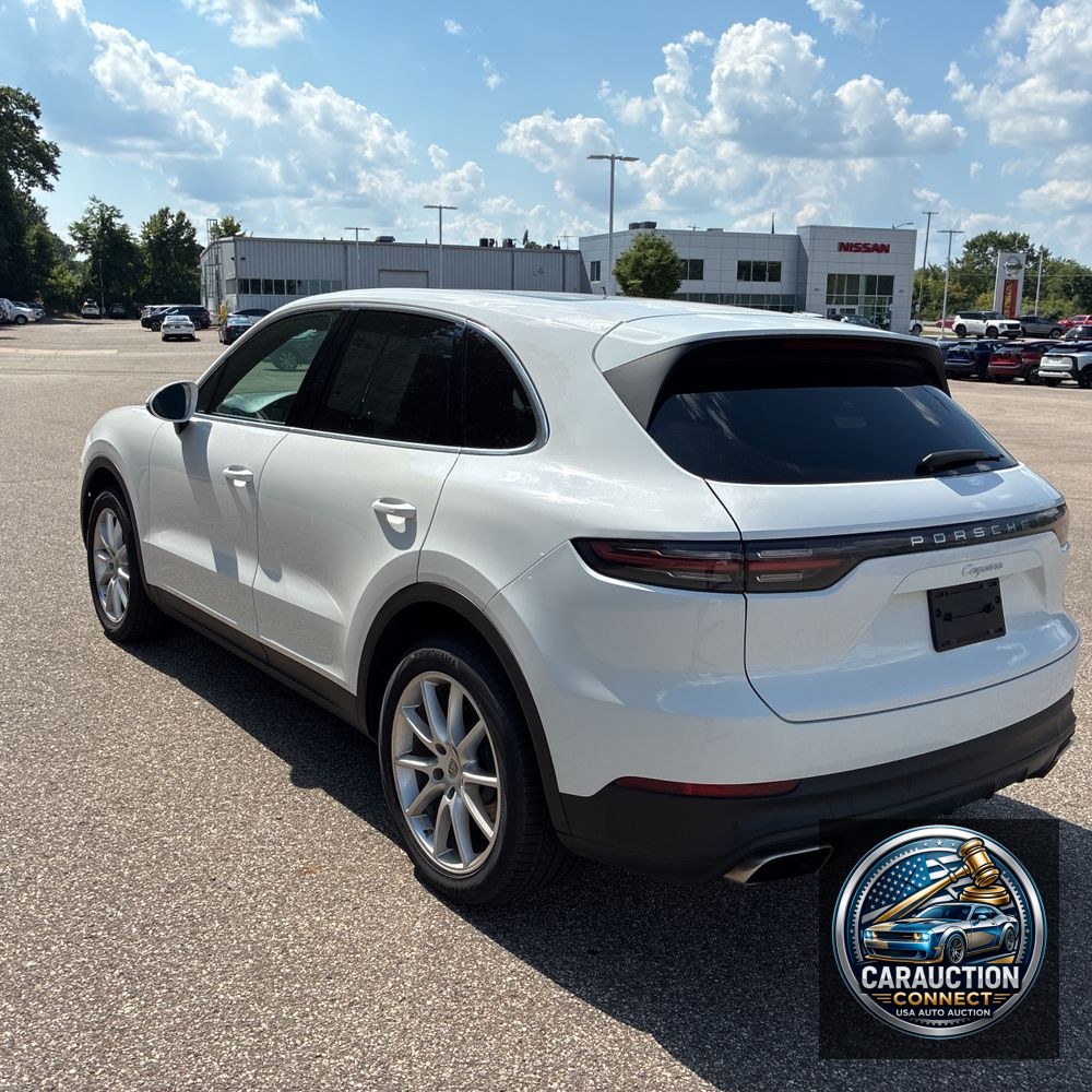 2023 Porsche Cayenne Base