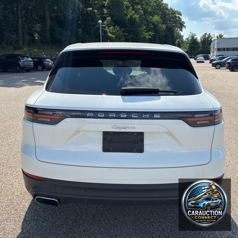 2023 Porsche Cayenne Base