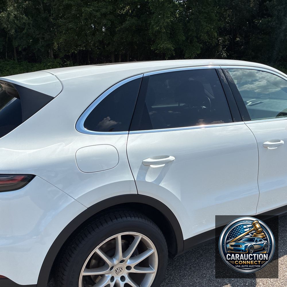2023 Porsche Cayenne Base