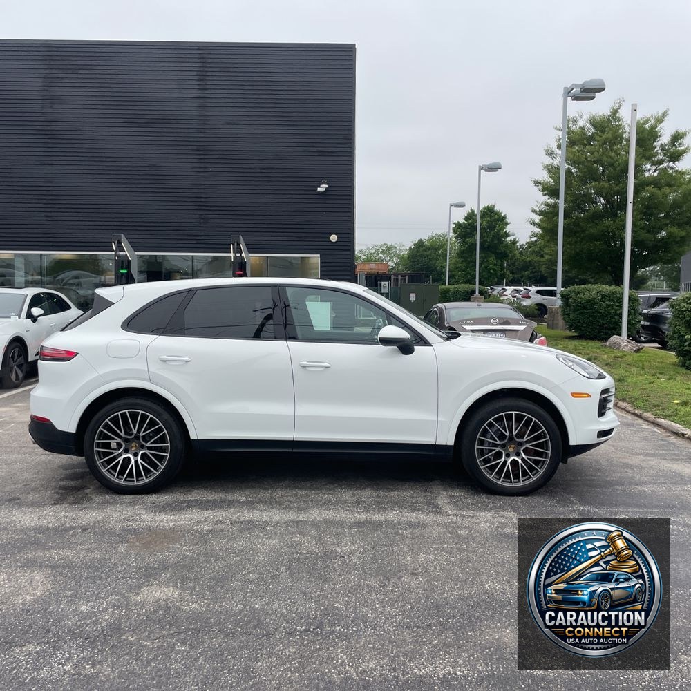 2021 Porsche Cayenne Base