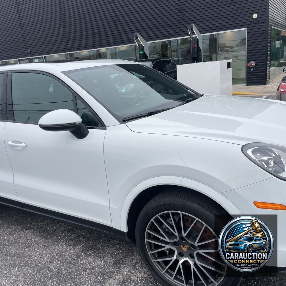 2021 Porsche Cayenne Base
