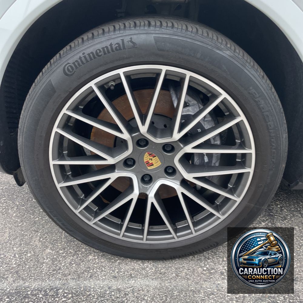 2021 Porsche Cayenne Base