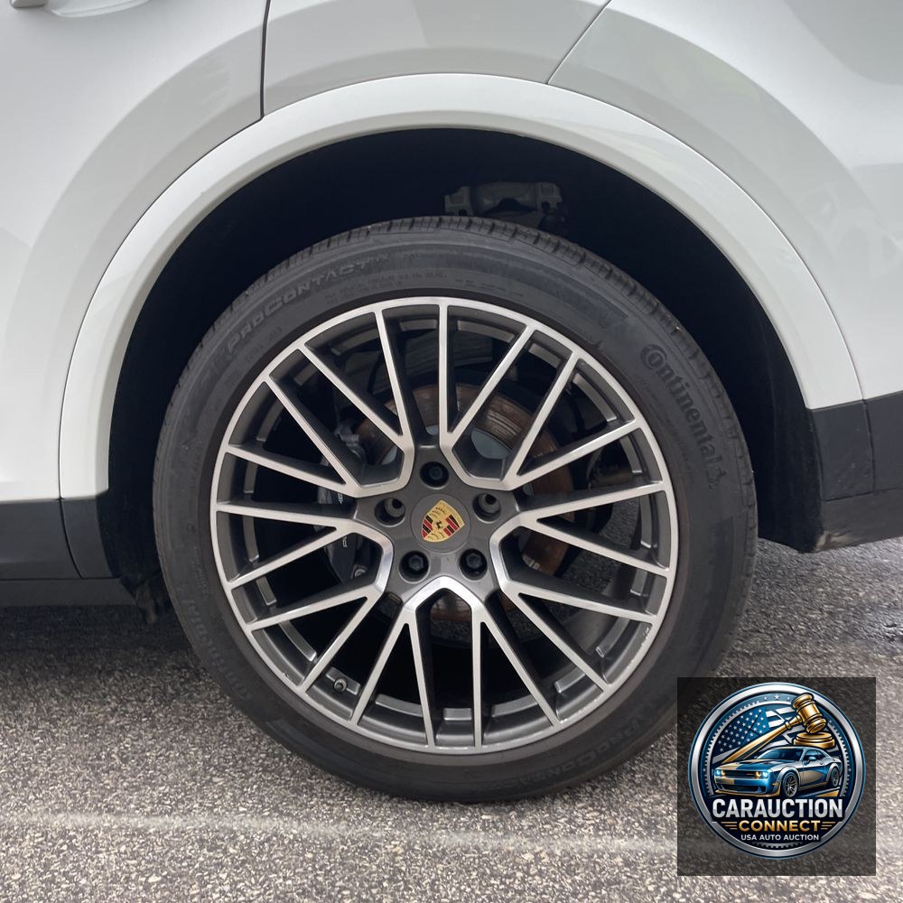 2021 Porsche Cayenne Base