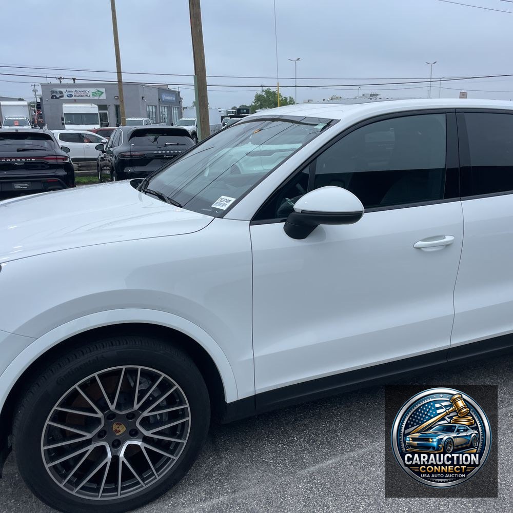 2021 Porsche Cayenne Base