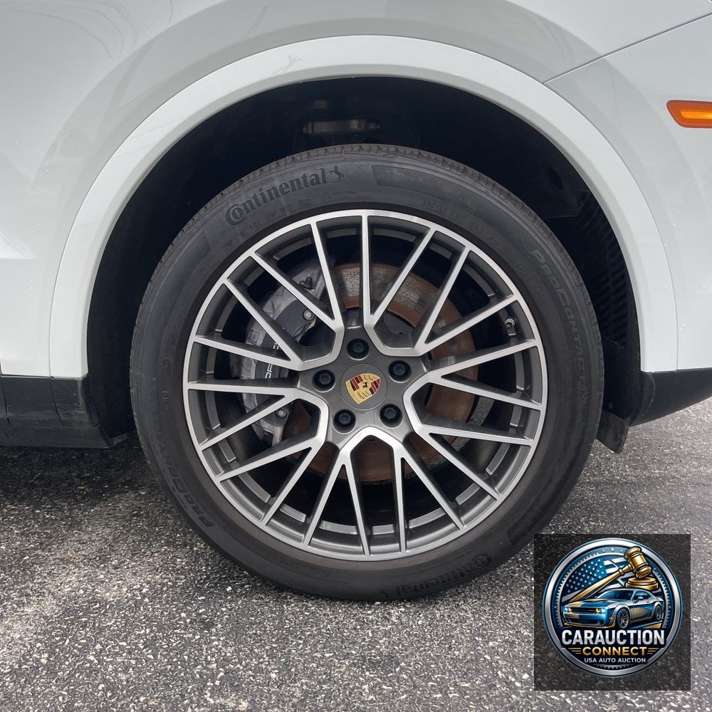 2021 Porsche Cayenne Base