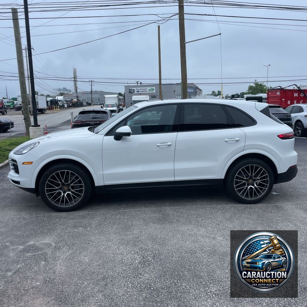 2021 Porsche Cayenne Base