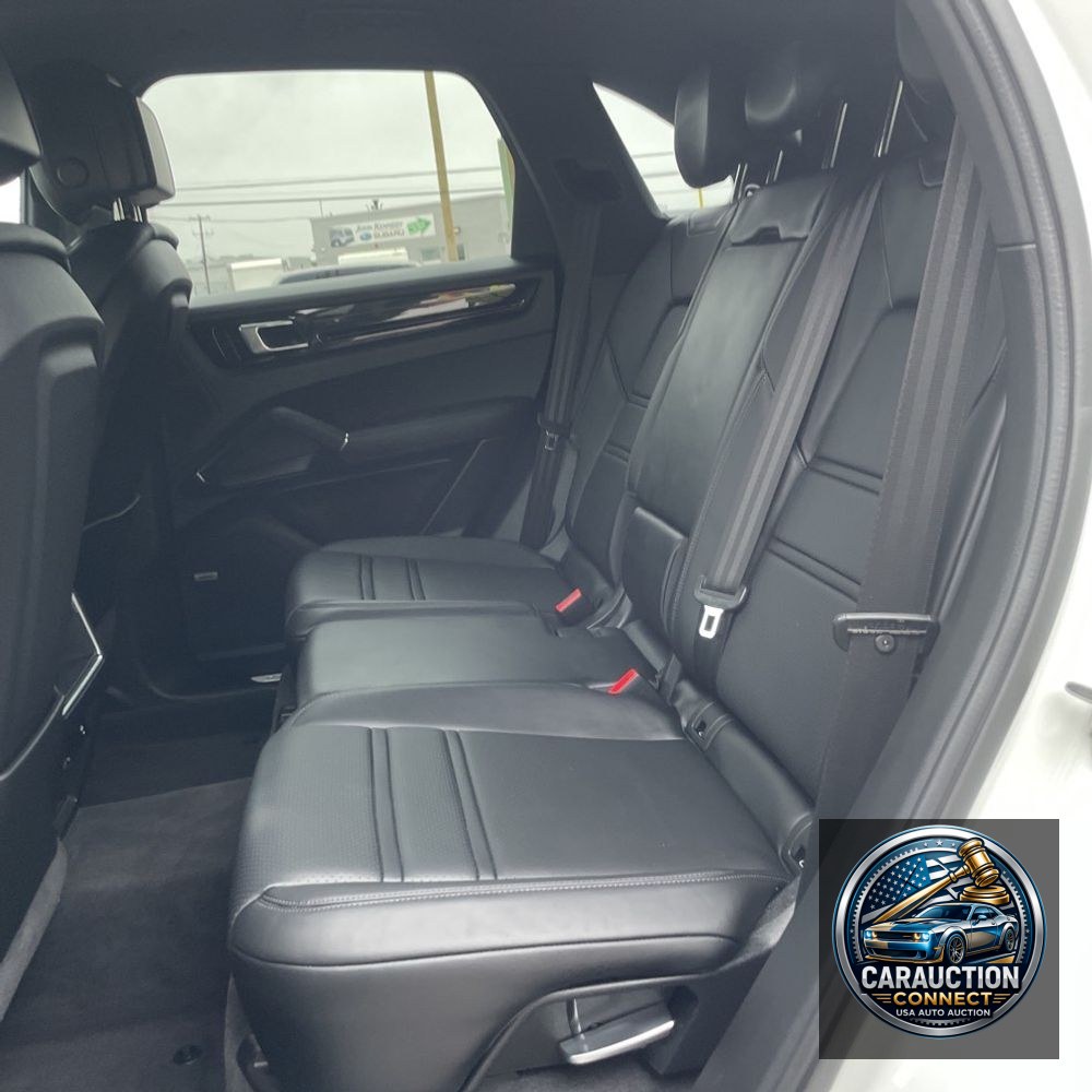 2021 Porsche Cayenne Base