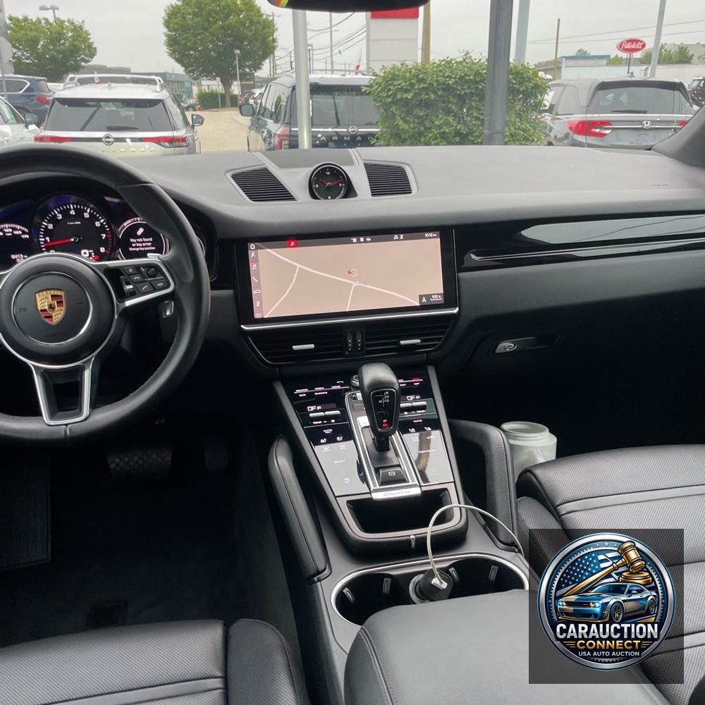 2021 Porsche Cayenne Base