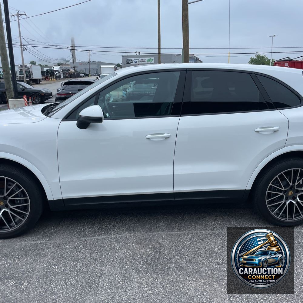 2021 Porsche Cayenne Base