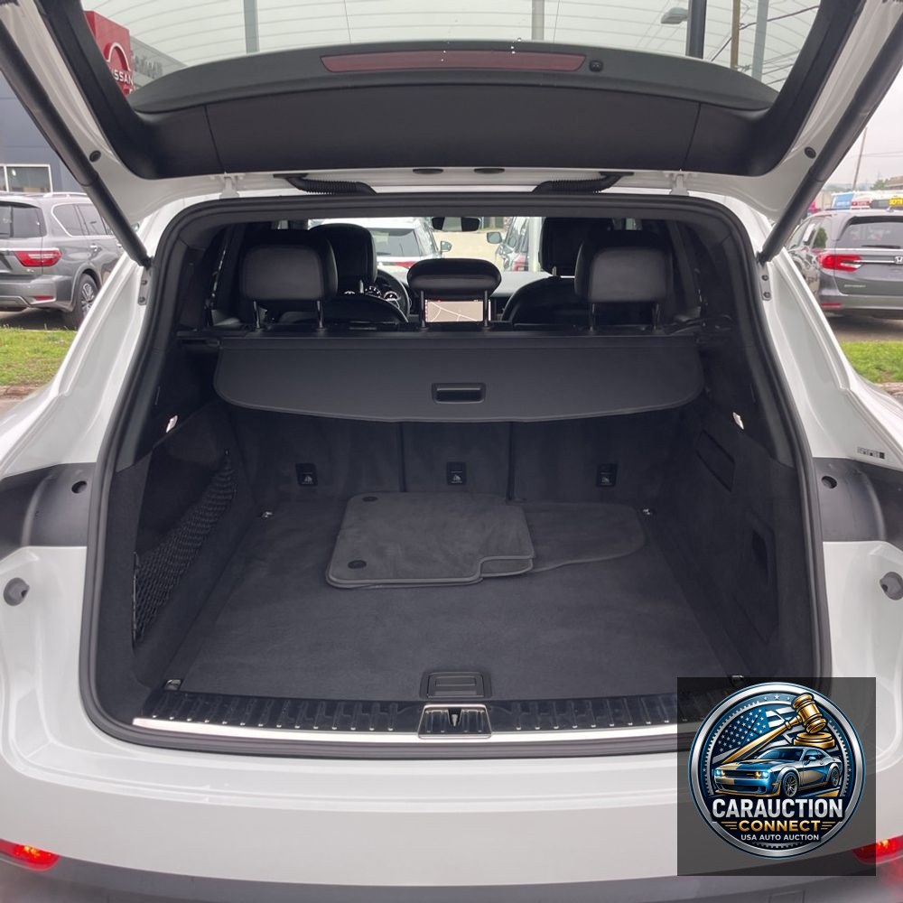 2021 Porsche Cayenne Base