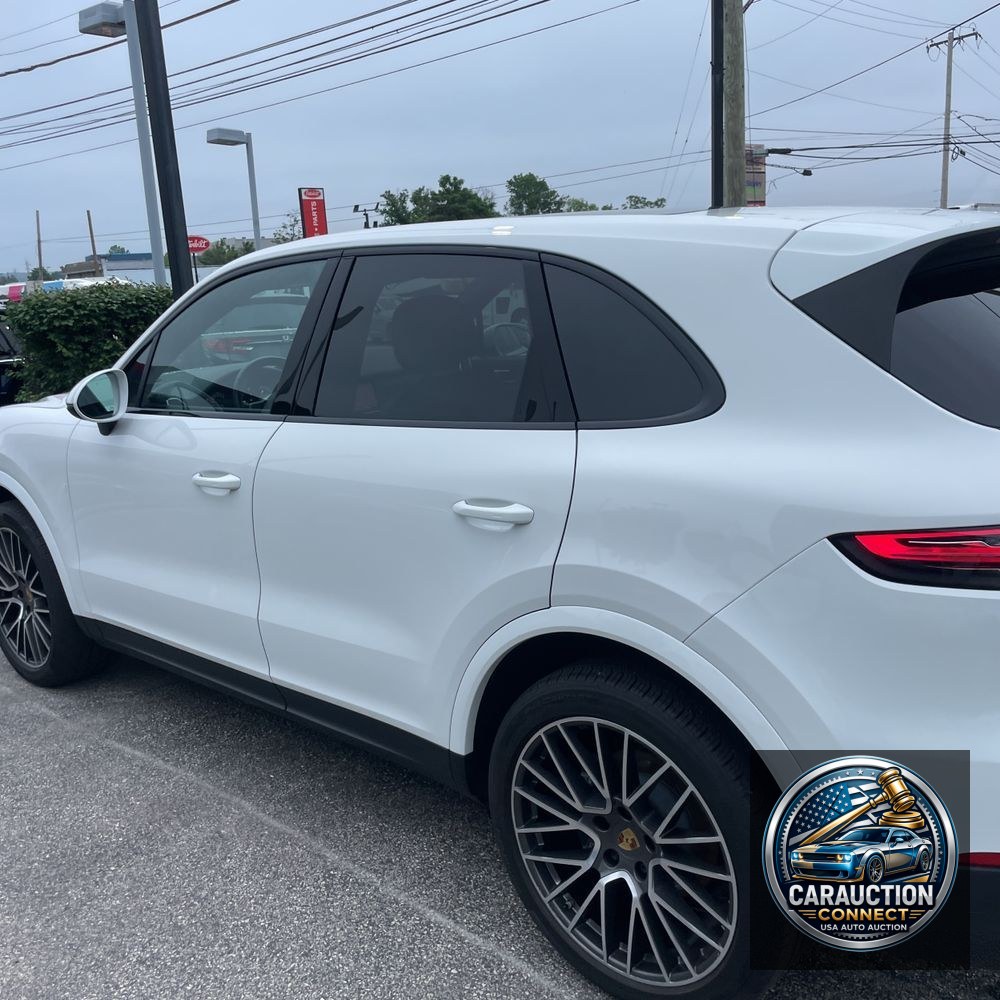 2021 Porsche Cayenne Base