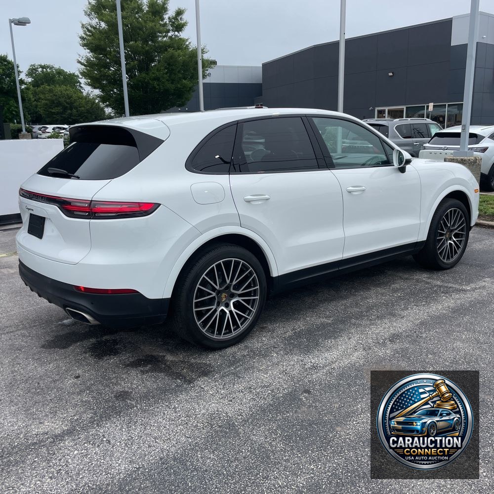 2021 Porsche Cayenne Base
