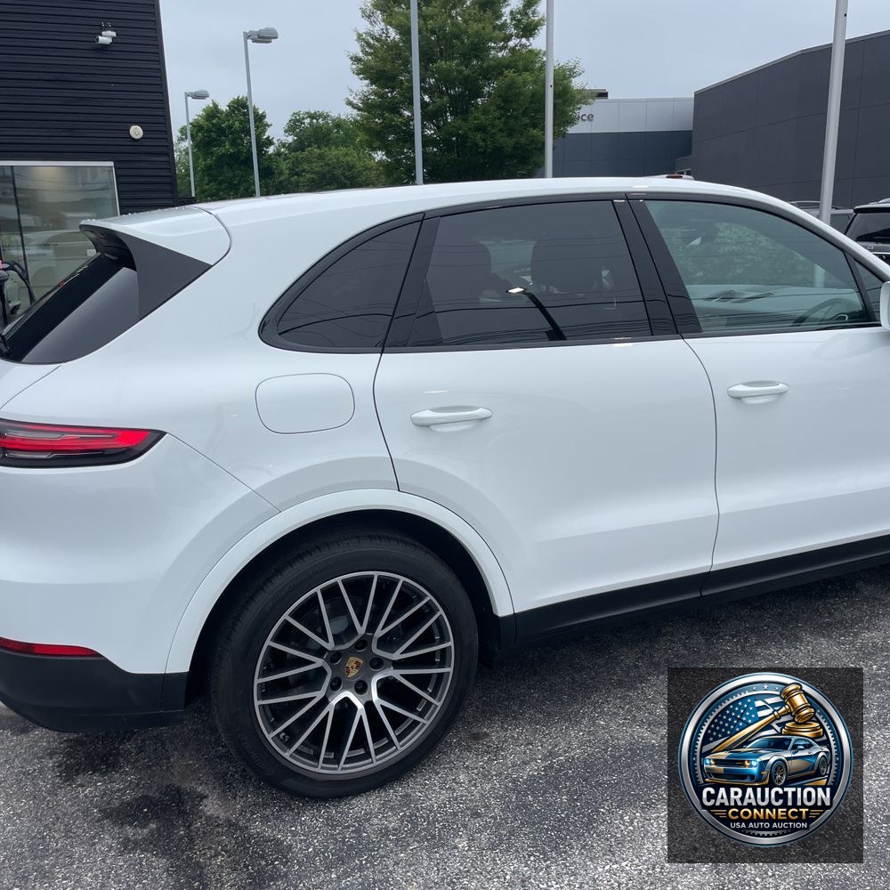 2021 Porsche Cayenne Base