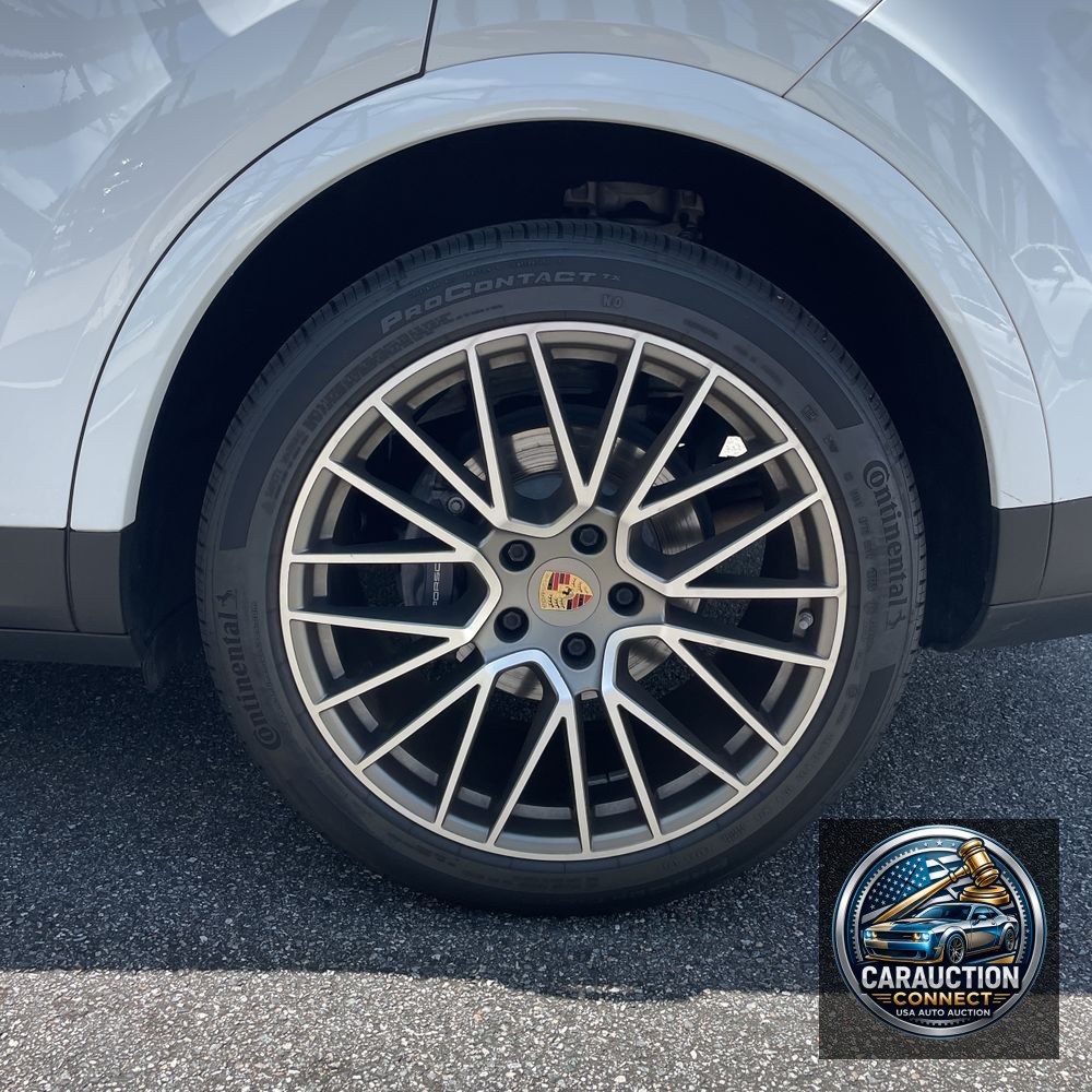 2022 Porsche Cayenne Platinum Edition