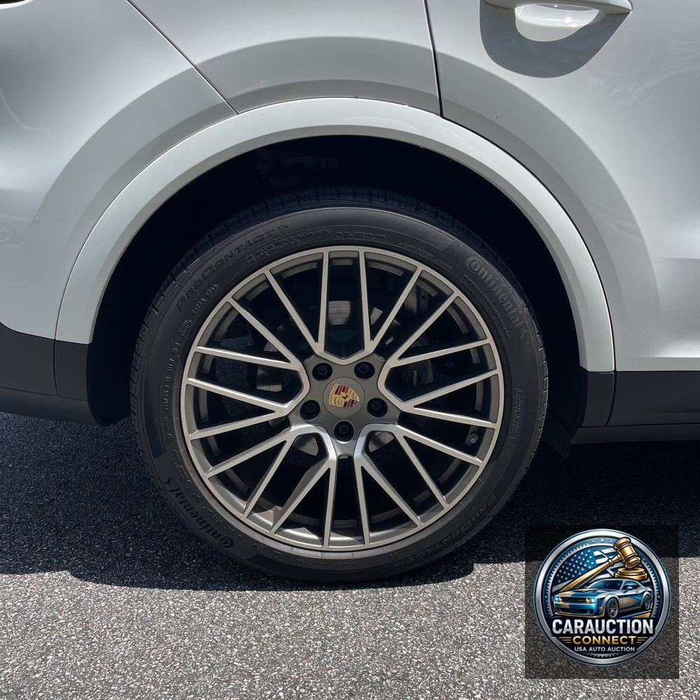 2022 Porsche Cayenne Platinum Edition
