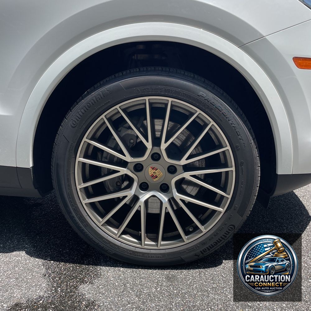 2022 Porsche Cayenne Platinum Edition