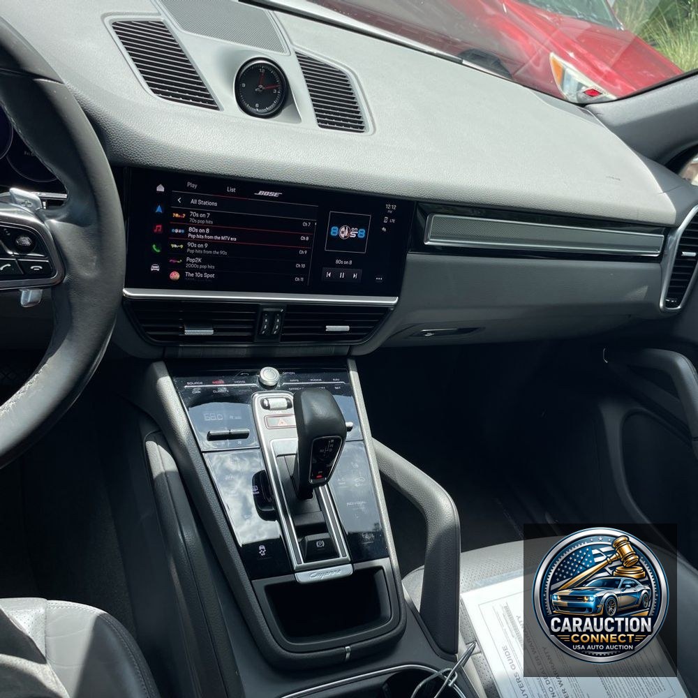 2022 Porsche Cayenne Platinum Edition