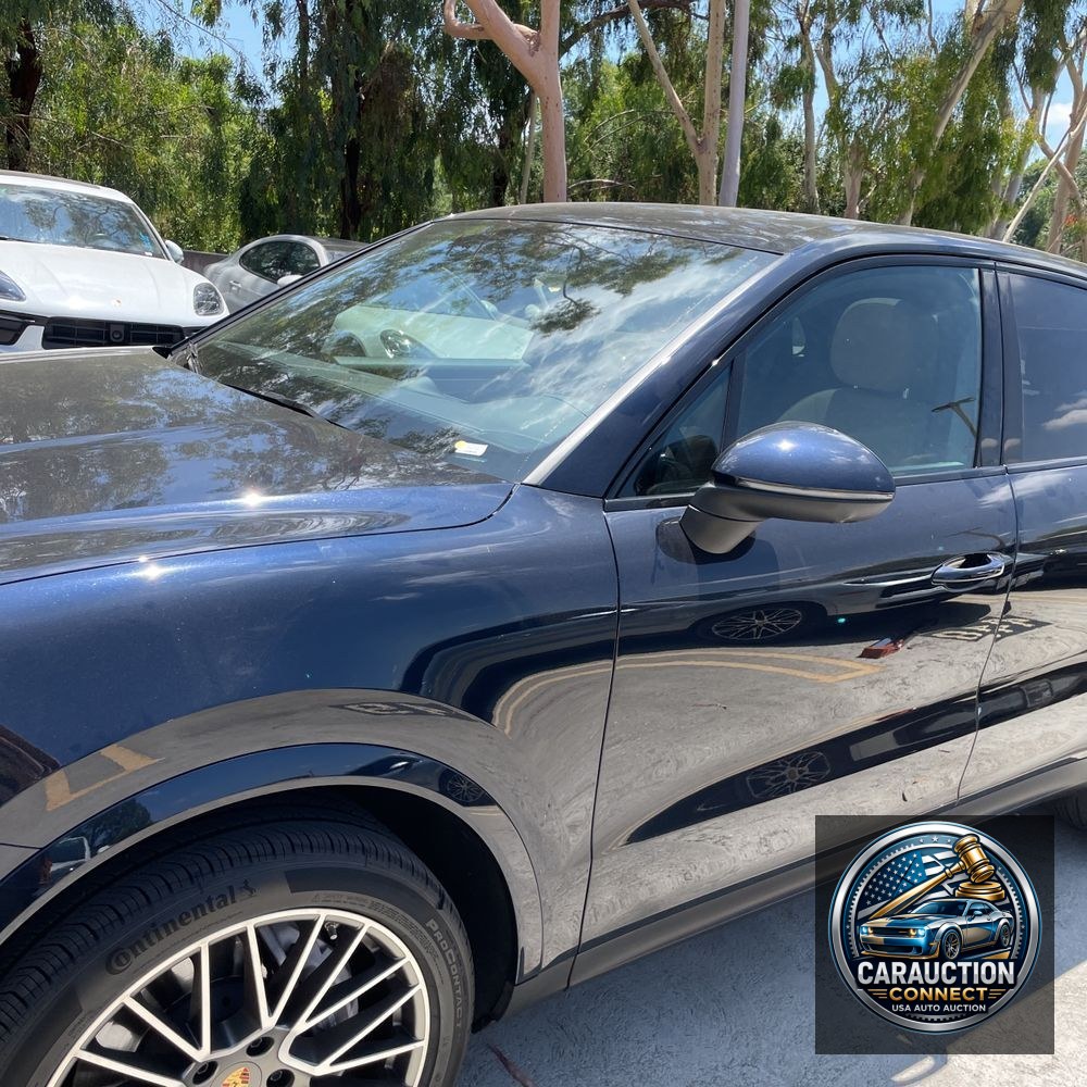 2023 Porsche Cayenne Base