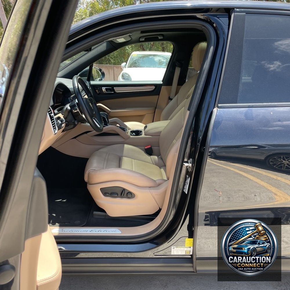 2023 Porsche Cayenne Base