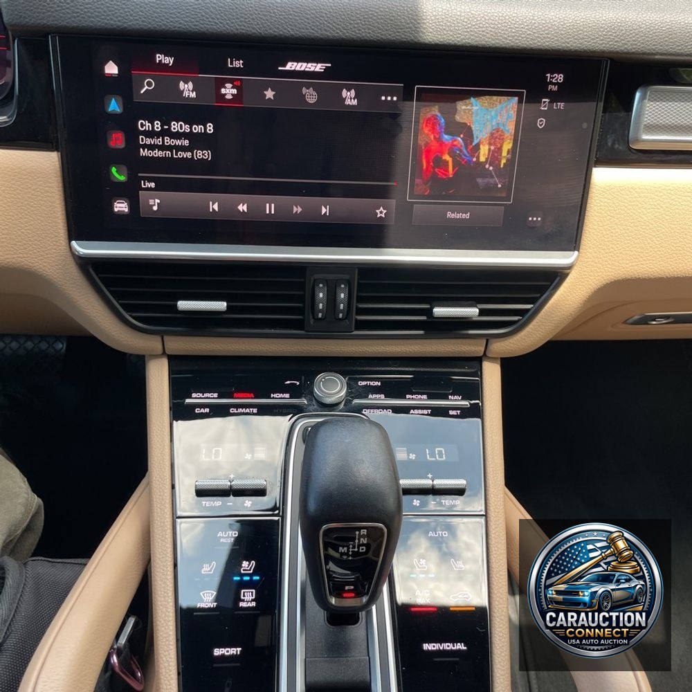 2023 Porsche Cayenne Base