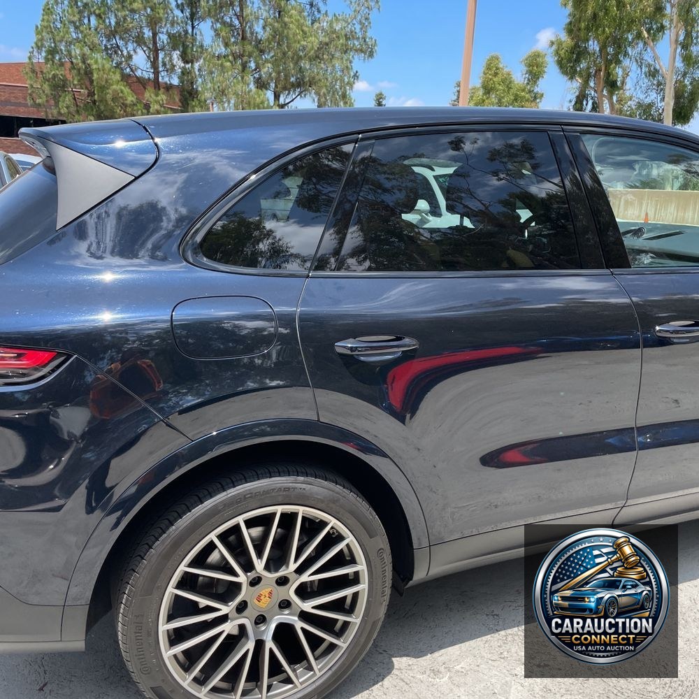 2023 Porsche Cayenne Base