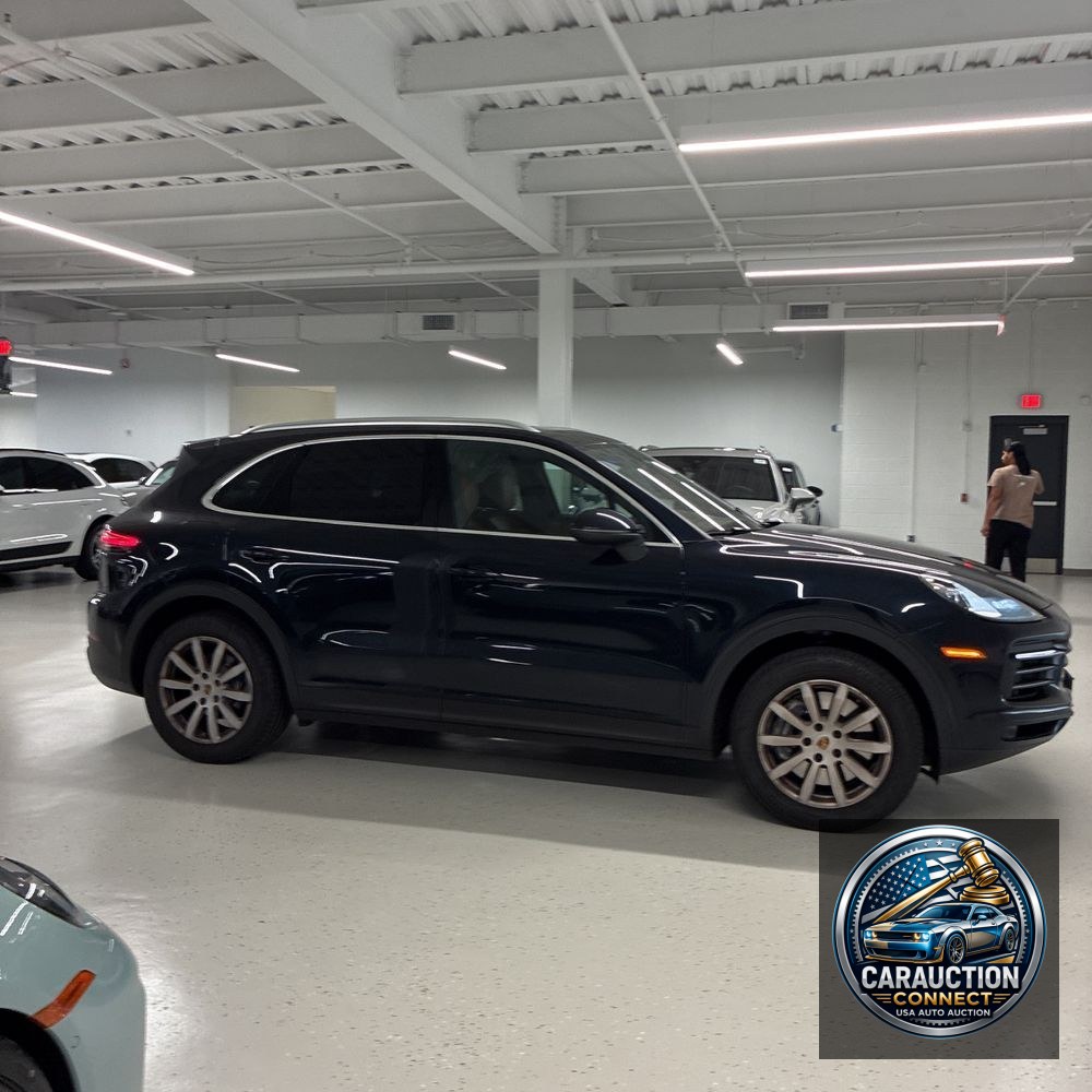 2022 Porsche Cayenne Base