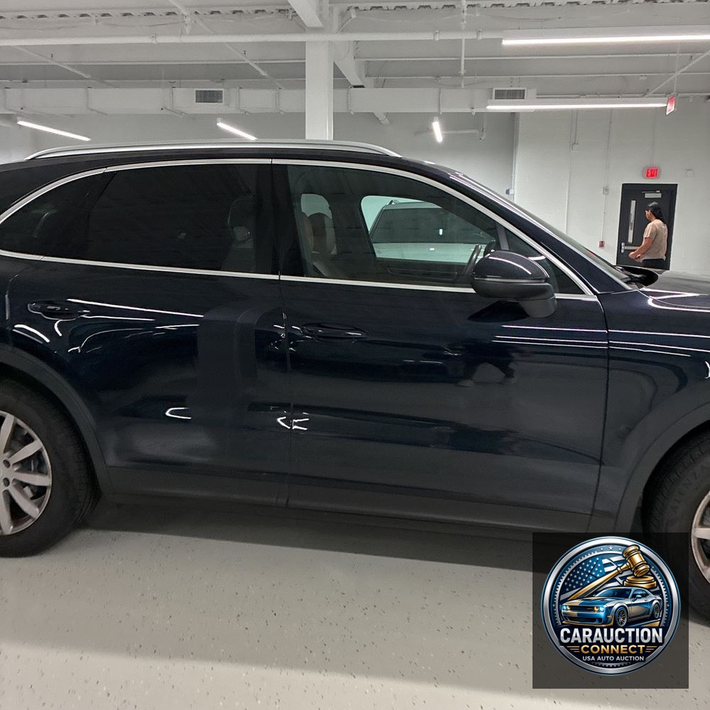 2022 Porsche Cayenne Base