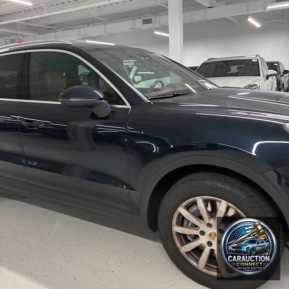 2022 Porsche Cayenne Base