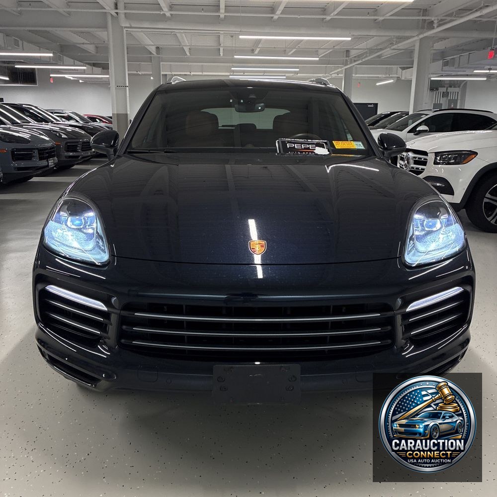 2022 Porsche Cayenne Base